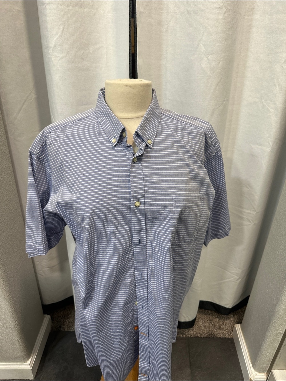 Thomas Dean Blue and White Striped Short Sleeve Button-Down Shirt